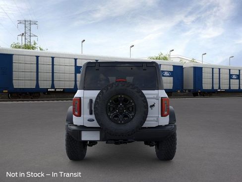 New 2025 Ford Bronco Badlands image 6