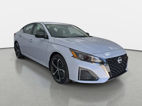 New 2025 Nissan Altima 2.5 SR w/ SR Premium Package image 3