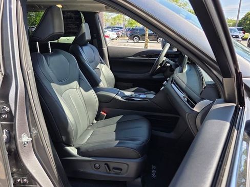 Certified 2025 INFINITI QX60 Pure FWD image 24