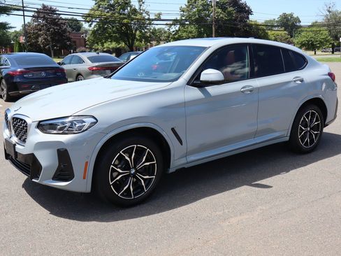 Used 2025 BMW X4 xDrive30i w/ Premium Package AWD/4WD image 1