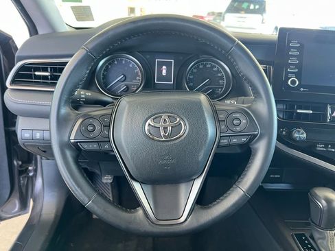 Used 2024 Toyota Camry SE image 11