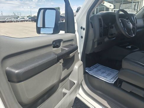 Used 2020 Nissan NV 2500 S RWD image 15