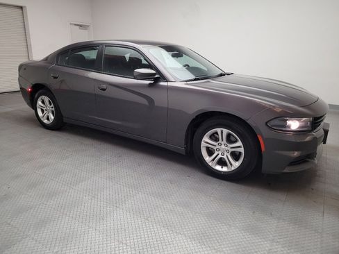 Used 2020 Dodge Charger SXT RWD image 11