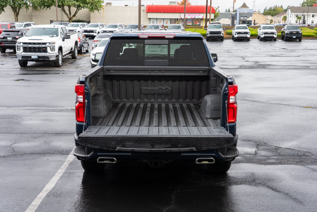 Used 2022 Chevrolet Silverado 1500 High Country w/ Safety Package II AWD/4WD image 8