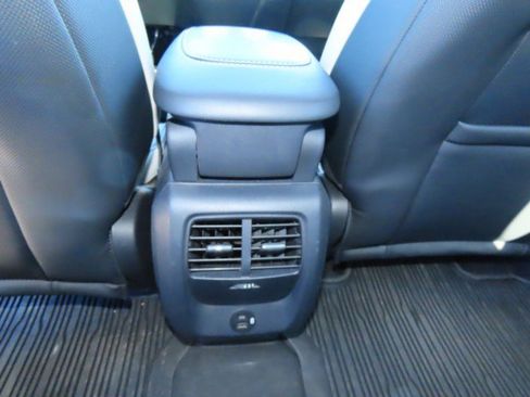 Used 2022 Ford Mustang Mach-E Premium image 20