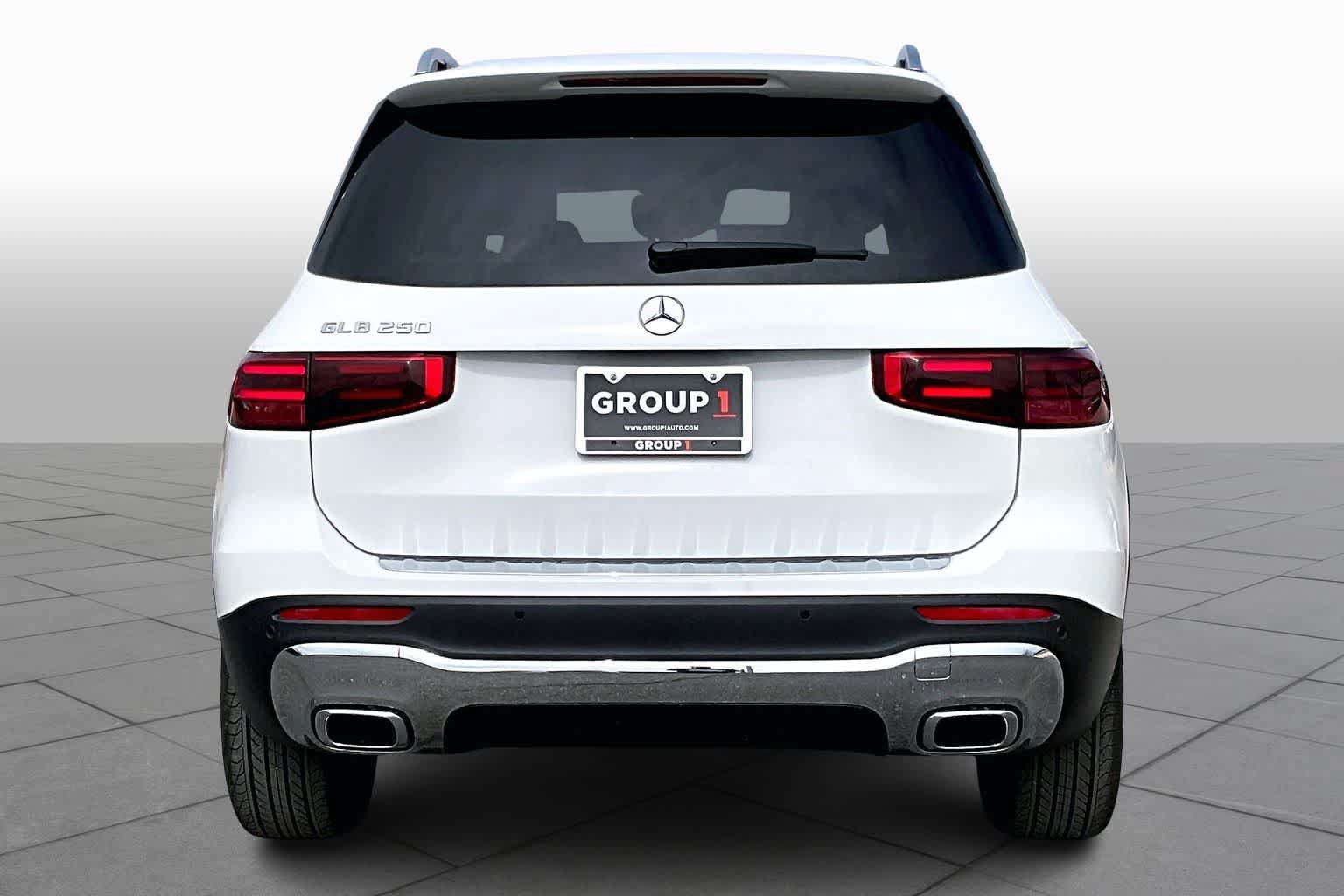 Used 2026 Mercedes-Benz GLB 250 image 5