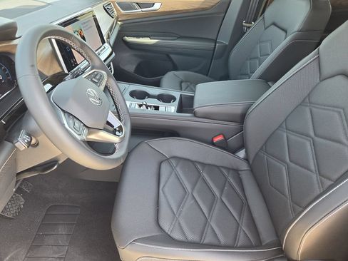 New 2026 Volkswagen Atlas SE FWD image 11