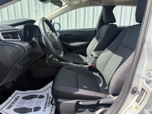 Used 2026 Toyota Corolla LE FWD image 6