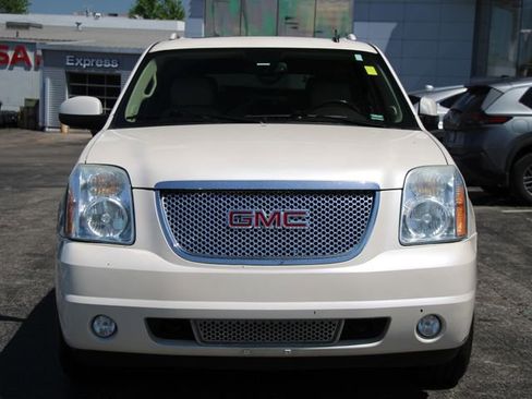Used 2011 GMC Yukon XL Denali AWD/4WD image 8