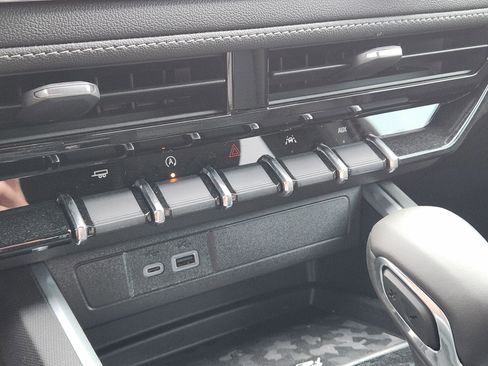 New 2026 Chevrolet Colorado LT w/ LT Convenience Package image 15