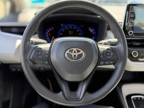 Used 2021 Toyota Corolla LE FWD image 7