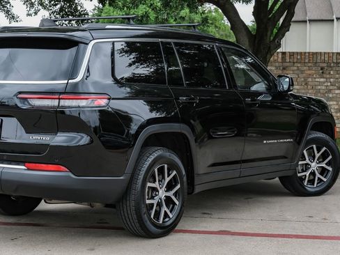 Used 2023 Jeep Grand Cherokee L Limited image 18