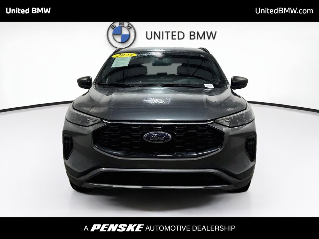 Used 2023 Ford Escape ST-Line w/ Tech Pack #1 FWD image 2