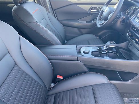 New 2026 Nissan Rogue Rock Creek image 9