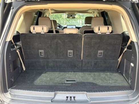 Used 2024 Ford Expedition Limited RWD image 36