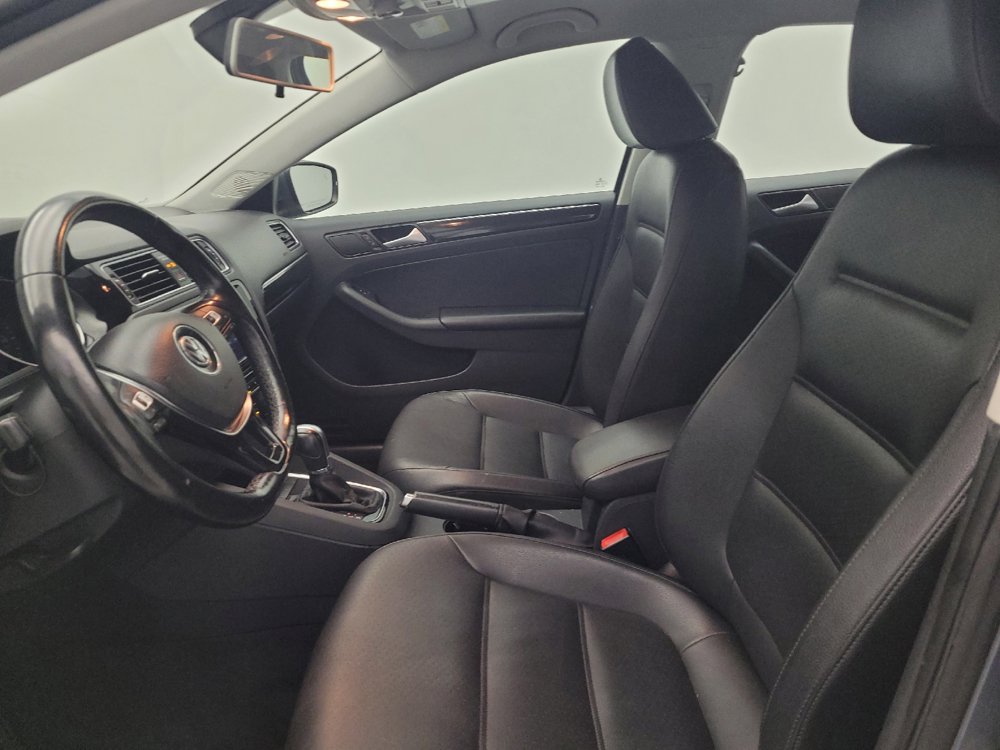 Used 2017 Volkswagen Jetta SEL FWD image 17