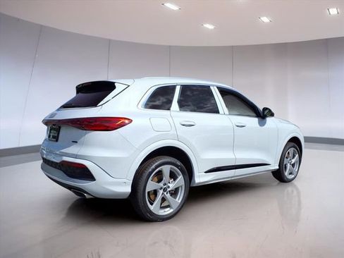 New 2025 Audi Q5 Premium Plus image 2