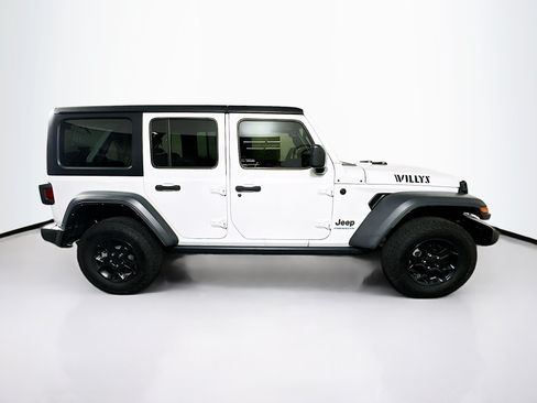 Used 2023 Jeep Wrangler Unlimited w/ 8.4" Radio Group AWD/4WD image 10