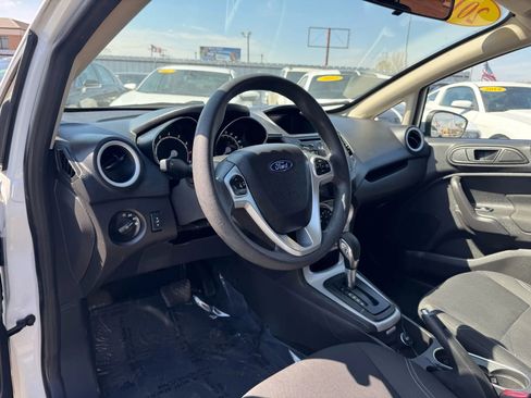 Used 2018 Ford Fiesta SE image 11