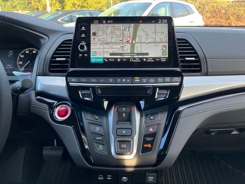 New 2026 Honda Odyssey Touring image 23