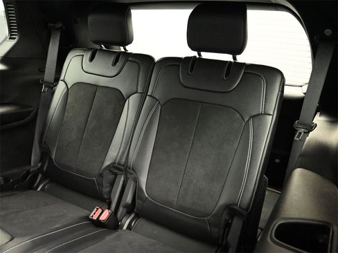 Used 2023 Jeep Grand Cherokee L Altitude image 21