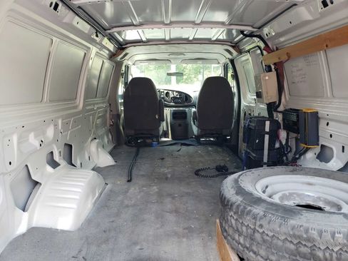 Used 2005 Ford E-350 and Econoline 350 Extended Super Duty RWD image 26