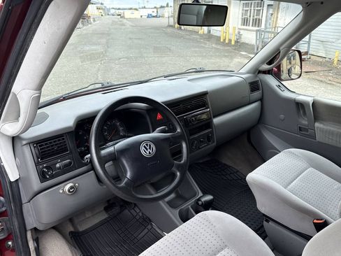 Used 1999 Volkswagen Eurovan MV FWD image 37
