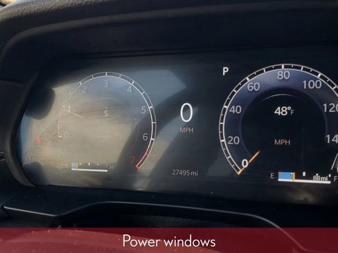 Used 2025 Jeep Grand Cherokee Limited w/ Black Appearance Package image 23