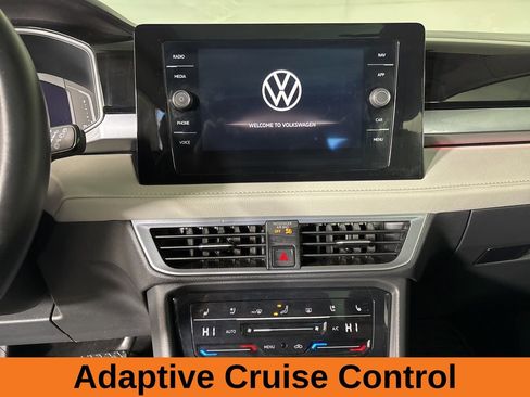 Used 2025 Volkswagen Taos SEL w/ Black Wheel Plus Package image 15