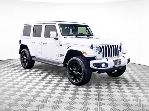 Used 2021 Jeep Wrangler Unlimited Sahara AWD/4WD image 10