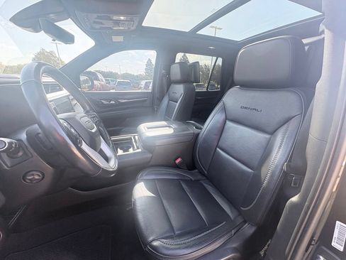 Used 2021 GMC Yukon Denali w/ Denali Premium Package RWD image 6