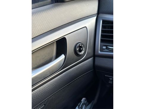 Used 2015 Hyundai Veloster Turbo image 50