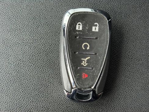 Used 2023 Chevrolet Equinox LT w/ Driver Convenience Package AWD/4WD image 32
