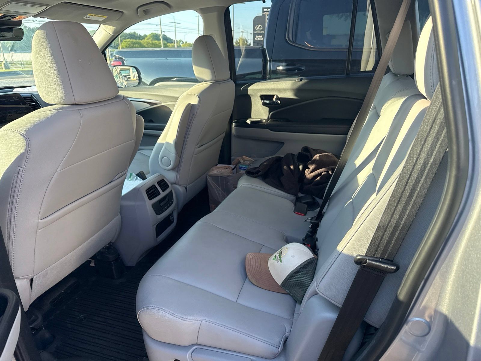 Used 2022 Honda Pilot Special Edition image 4