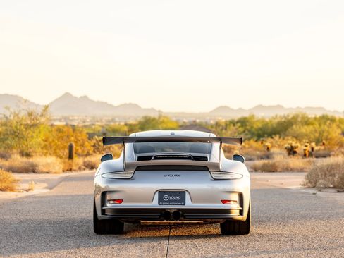 Used 2016 Porsche 911 GT3 RS image 8