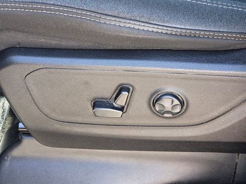 Used 2020 RAM 1500 Big Horn AWD/4WD image 17
