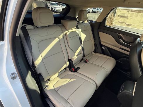 New 2026 Lincoln Corsair Reserve image 15