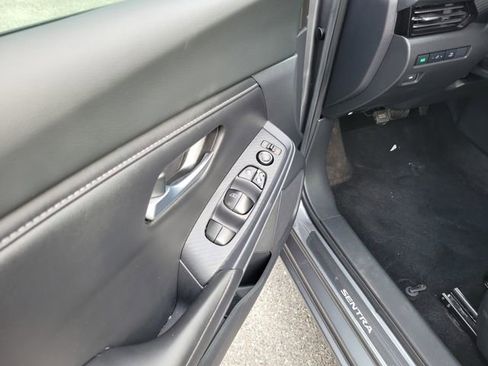 Used 2022 Nissan Sentra SV w/ All-Weather Package image 8