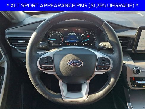 Used 2022 Ford Explorer XLT w/ Equipment Group 202A image 20