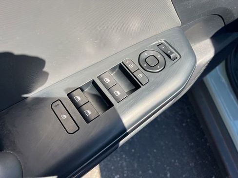 Certified 2025 Kia K4 LXS image 28