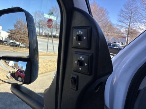 Used 2015 Ford E-350 and Econoline 350 Super Duty image 15