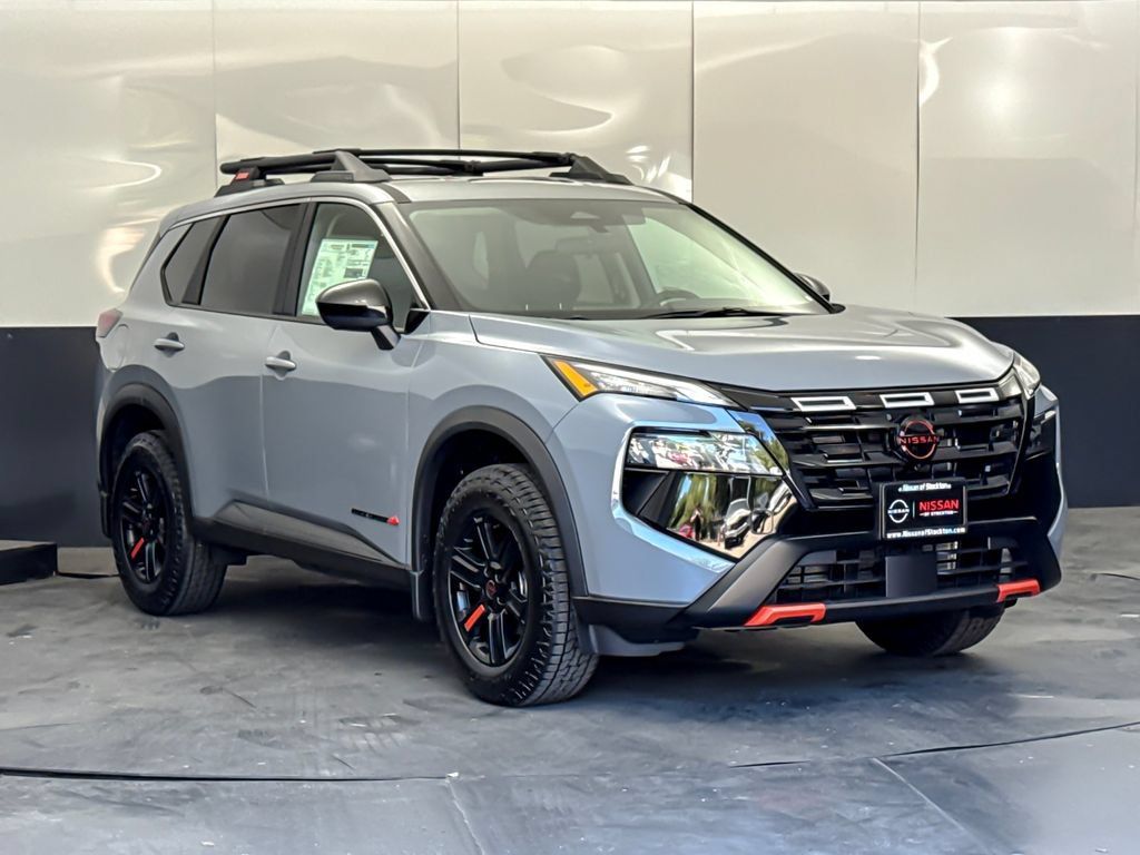 Used 2026 Nissan Rogue SV AWD/4WD image 1