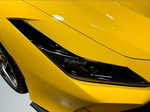 Used 2022 Ferrari F8 Tributo RWD image 26