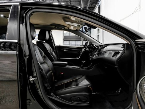 Used 2018 Chevrolet Impala Premier FWD image 40