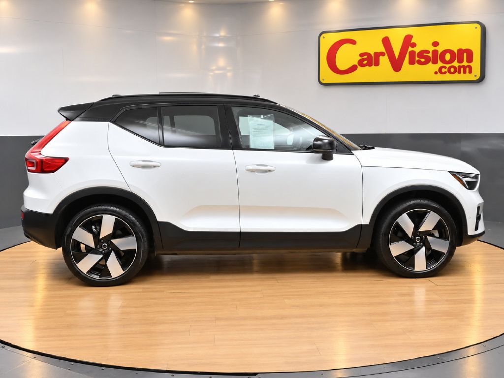 Used 2023 Volvo XC40 Recharge Ultimate AWD/4WD image 5