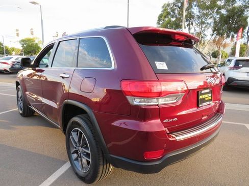 Used 2017 Jeep Grand Cherokee Limited image 8