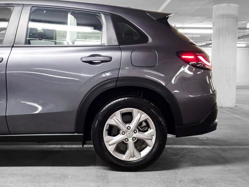 Used 2023 Honda HR-V LX image 15