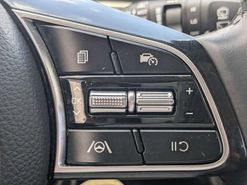 Used 2024 Kia Seltos EX FWD image 31