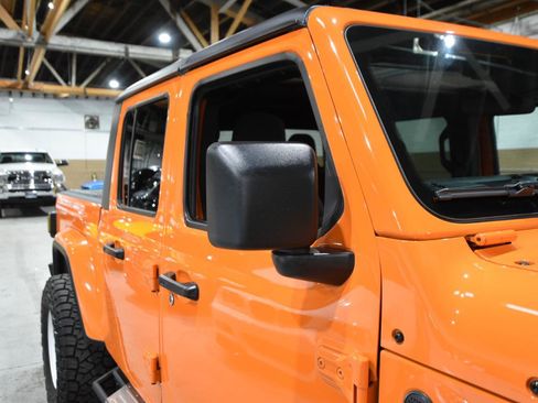 Used 2025 Jeep Gladiator Sport AWD/4WD image 59