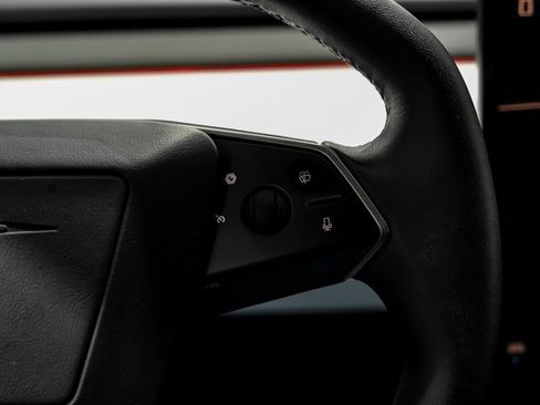 Used 2024 Tesla Cybertruck AWD Crew Cab image 17